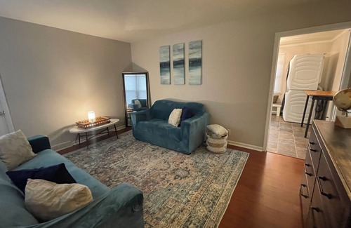 Clarksville Apartment | Chic & Spacious 3-Bedroom Retreat in the Heart of Clarksville