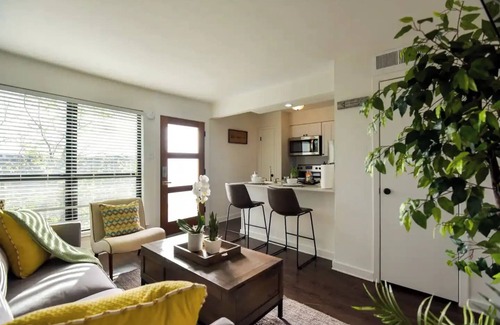 Dallas Apartment | Chic Stay 302, Toluca 98nn