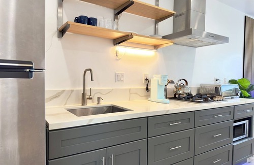 North Hollywood Apartment | Chic studio with AC and WiFi in fabulous Los Angeles