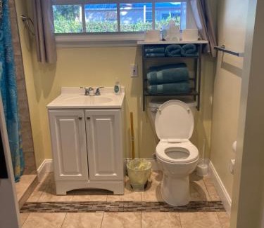 Ridge Wood Heights House | Chic studio with WI FI and AC