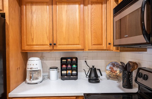 Ballston Spa House | Chic Townhouse Near SPAC, Restaurants, 3 bedrooms, King Beds, Pet Friendly