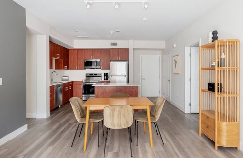 Union City Apartment | Chic Union City 2BR w/Gym & BBQ, nr Union Landing, by Blueground