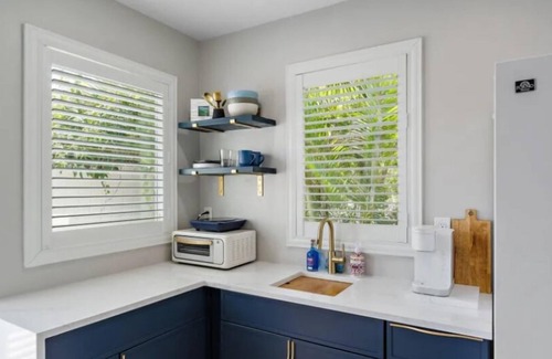Palm Beach Gardens Apartment | Chic Upscale Tiny House with WiFi and AC Best Location in Palm Beach Gardens