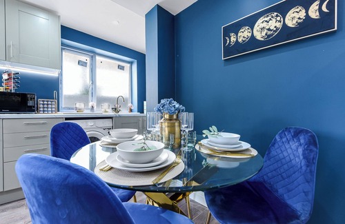 Peckham Rye House | Chic Urban Retreat: 3BR Gem in Vibrant Location