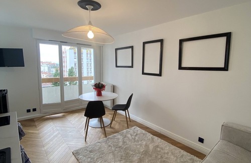 Blatin Apartment | Chic & View