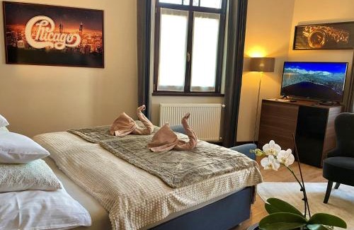 Szentes Bed & Breakfast | Chicago Vendégház