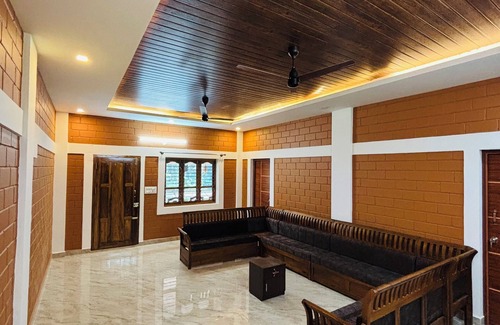 Suntikoppa Villa | Chiguru homestay n