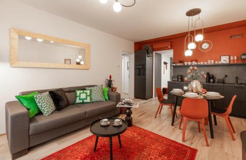 Karlin Apartment | Chill in Oriental Splendour