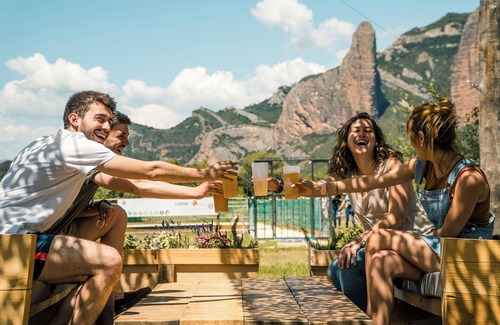 Murillo de Gallego House | Chill-out nature bungalow overlooking the Riglos mountains.