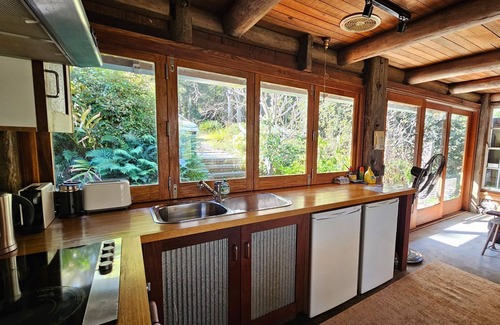 Bungwahl Cabin | Chill Out on the shores of the beautiful Myall Lake
