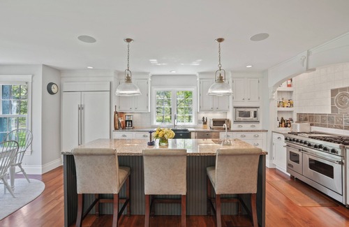 Chilmark House | Chilmark Luxury | Quansoo Beach Access-4BR