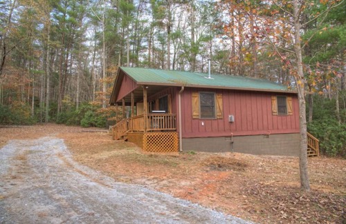 Sautee Nacoochee Cabin | Chimney Mt 2 | 2BR Cabin, Dog Friendly w/Hot Tub and Fireplace. Near Helen GA