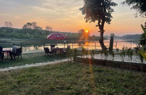 Sauraha Resort | Chitwan Riverside Resort