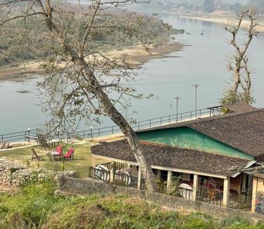 Sauraha Resort | Chitwan Riverside Resort