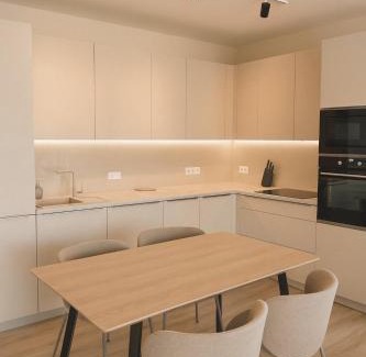 Hloubetin Apartment | Chloé's Beige Apartment with big balcony, O2 arena