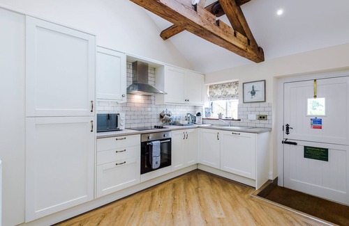 Tarporley Cottage | Cholmondeley Retreat - a lovely house sleeping 2 guests in 1 bedroom