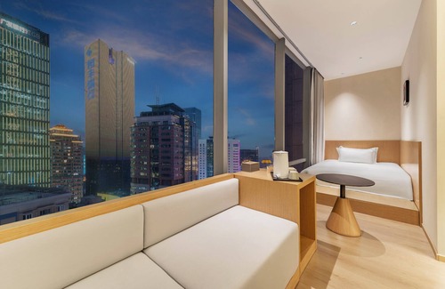Jeifangbei Central Business District Hotel | Chongqing Haoting Riverside Hotel