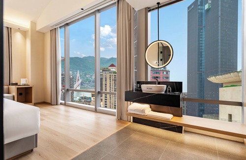Jeifangbei Central Business District Hotel | Chongqing Haoting Riverside Hotel