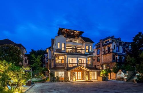 Wulong Hotel | Chongqing Xiannv Mount Peach Blossom Spring Homest