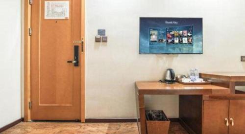 Fengtai Hotel | Chonpines Hotel Beijing Daxing Airport Caoqiao Metro Station