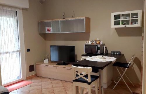 Rozzano Apartment | Chri02House