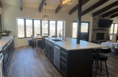 Snowmass Village House | Christmas in Beautiful Snowmass Village! Hot tub, Sauna and Cold Plunge!