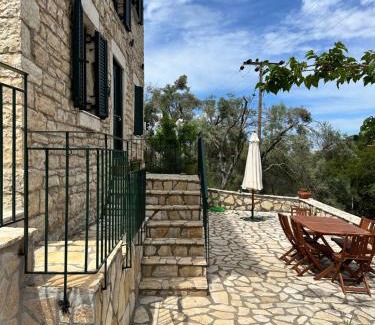 Katomerion Villa | Chrysavgi Stone House
