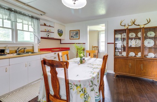 Smithmill House | 'Chucker Chalet' - Hunter’s Haven in Houtzdale!