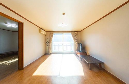 Namsan House | Chuncheon Pulbitgrim Pension