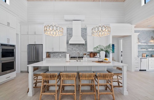 William's Town House | CIESTA SANDS- Beachfront Luxury, Top Beach, 4 bedrooms w private bath, Pool