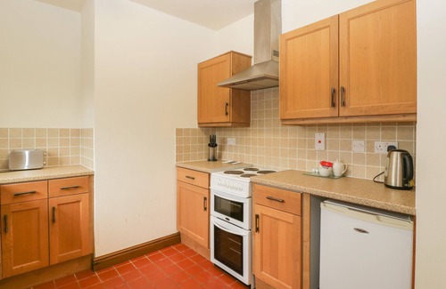 Hay-on-Wye Cottage | CINDER COTTAGE, romantic, character holiday cottage in Bromyard