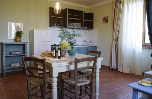 Fornaci Apartment | Cipresso, colored and dynamic apartment just a few minutes from the Spa