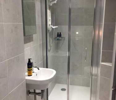 Pewsey Bed & Breakfast | Circles Guest House