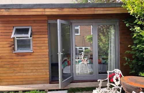 Pewsey Bed & Breakfast | Circles Guest House