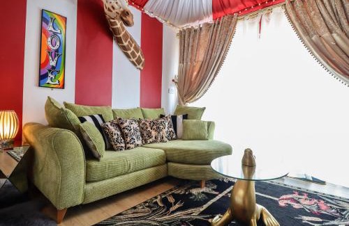 Treffynnon House | Circus Circus