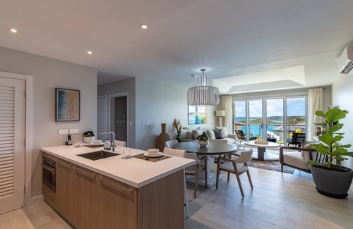 Calvigny Condo | Citrine 2 Bedroom Luxury Suite With Resort Amenities