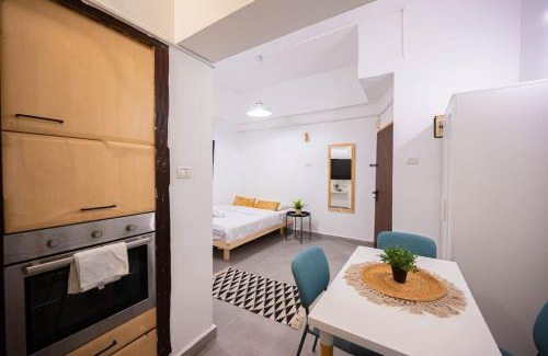 Old North Apartment | City Center Ben Yehuda - Studio - By Vacay