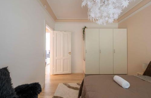 Copenhagen City Centre Apartment | City Central 2BR Apartment Next to the Lakes
