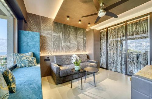 Malcesine Apartment | City CENTRAL Apartment - via Panoramica 38 - MALCESINE - Pool & Amazing Lakeview