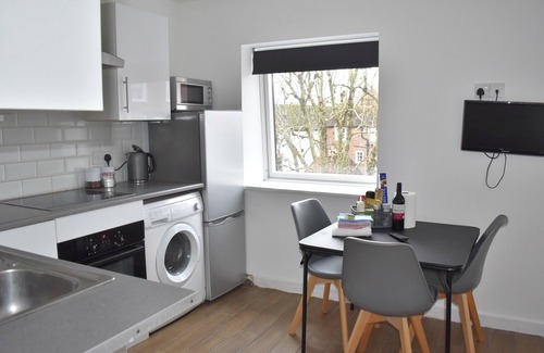 Chichester Apartment | City Centre Chichester Apartment, Peaceful Chichester Retreat, Sleeps 2