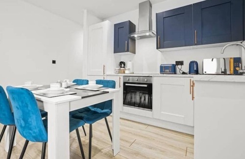Norwich Apartment | City Centre/FREE Parking-Sleeps 5/Families/Workers