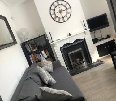 Adamsdown House | City Centre Victorian Terrace