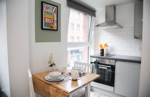 Liverpool City Centre Apartment | City Centre Weekly/Monthly Discount