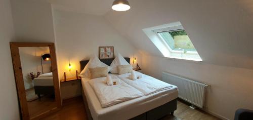 Weitmar-Mark Apartment | City Chalet - 73m2-Boxspringbett-neu renoviert-Küche-sehr ruhig