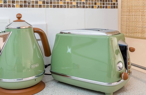 Brisbane Central Business District Apartment | City Convenience & Comfort at The Abbey on Roma