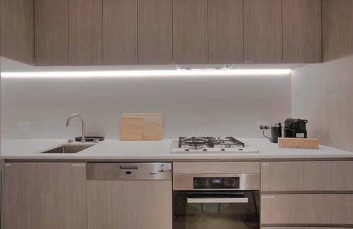 Adelaide Central Business District Apartment | City Escape in Rundle Mall with Gym