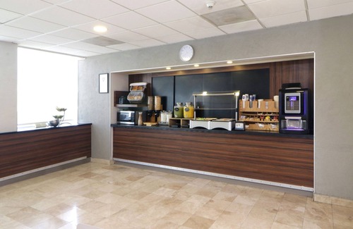 Nuevo Laredo Hotel | City Express by Marriott Nuevo Laredo