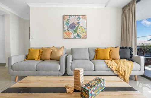 Cairns Central Business District Apartment | City Lights - Experience the Best of Cairns