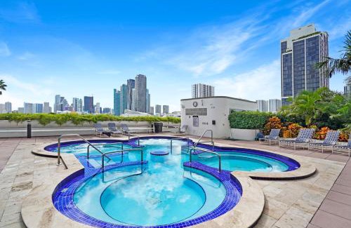 Downtown Miami Apartment | City of Dreams! Renovated With Water & Park Views