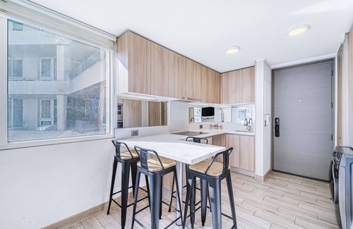 Barrio Italia Apartment | City Retreat - 2D - Wifi & Parking in Barrio Italia